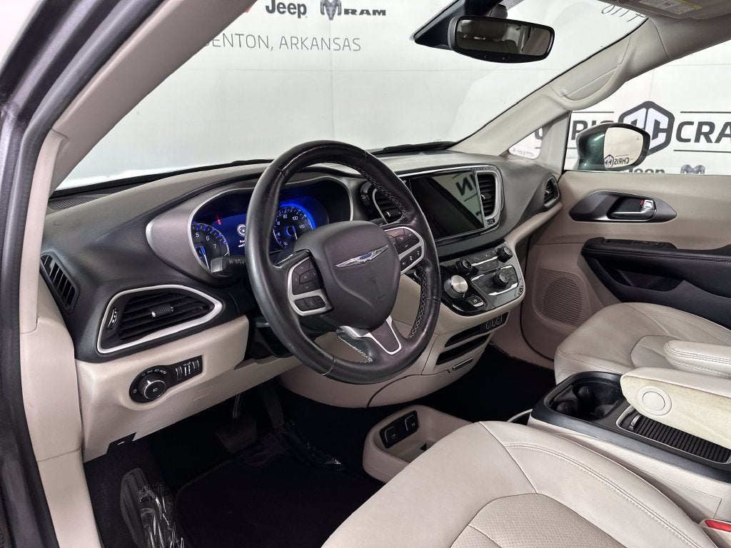2021 Chrysler Pacifica Touring L