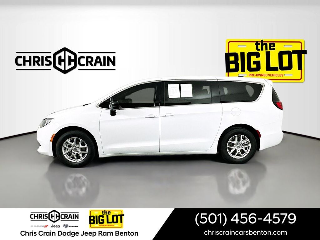 2025 Chrysler Voyager LX