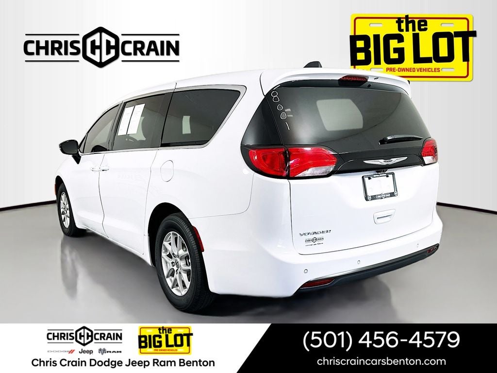 2025 Chrysler Voyager LX