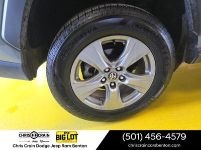 2022 Toyota RAV4 XLE