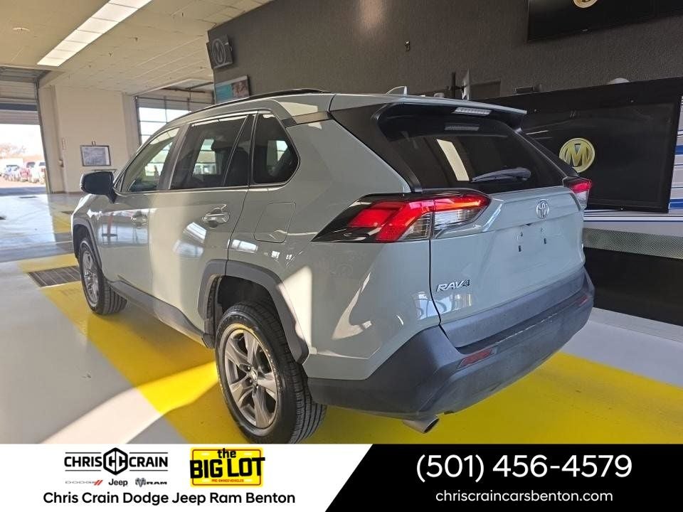 2022 Toyota RAV4 XLE