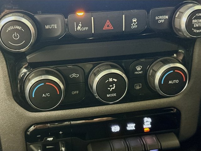 2024 RAM 3500 Tradesman Crew Cab 4x4 6'4' Box