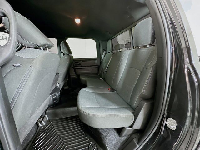 2024 RAM 3500 Tradesman Crew Cab 4x4 6'4' Box