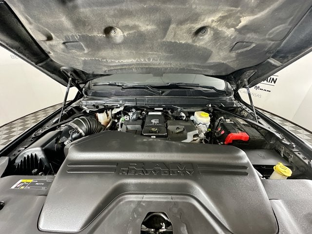 2024 RAM 3500 Tradesman Crew Cab 4x4 6'4' Box