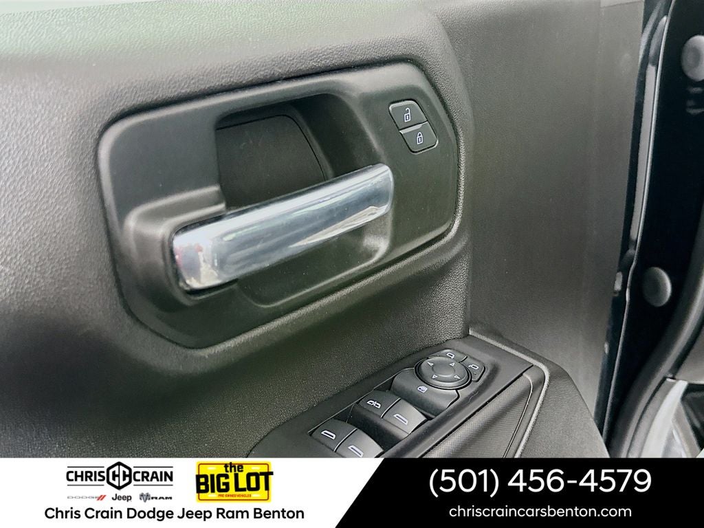 2020 Chevrolet Silverado 1500 2WD Crew Cab Short Bed Custom