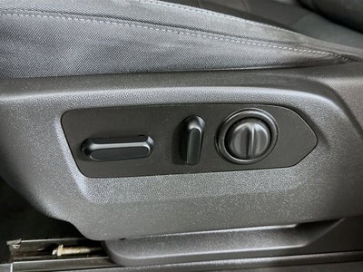 2020 Chevrolet Silverado 1500 4WD Crew Cab Short Bed LT