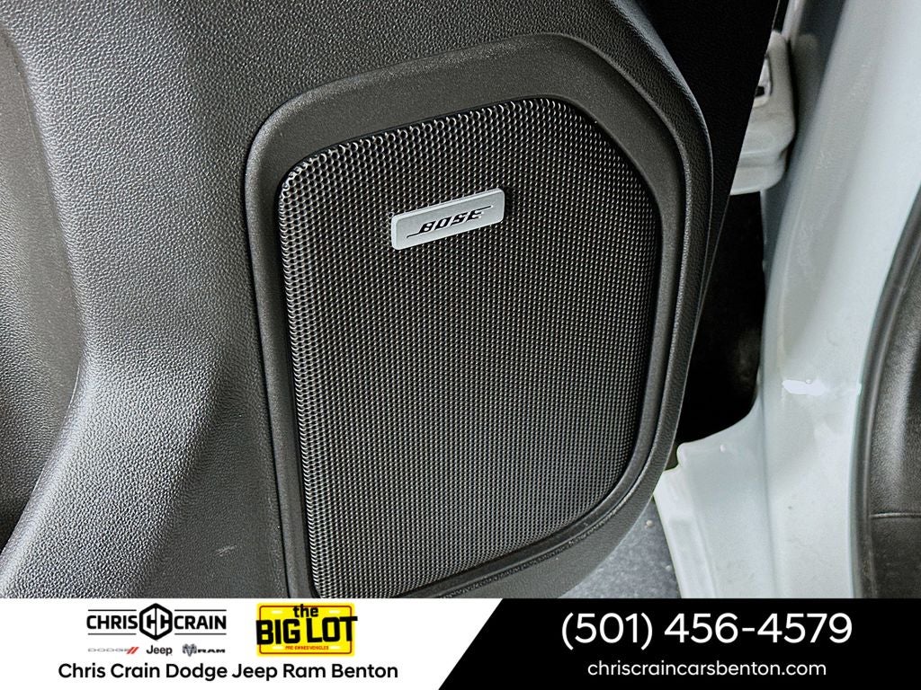 2022 GMC Sierra 1500 Limited 4WD Crew Cab Short Box AT4