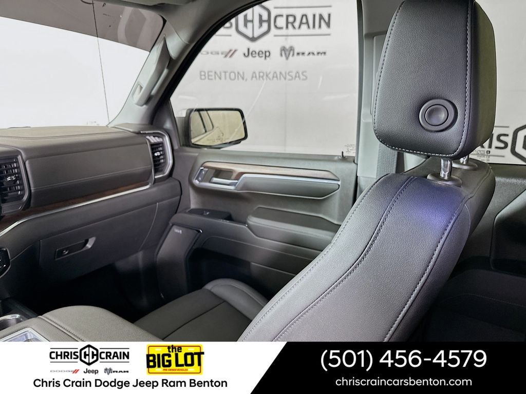 2022 GMC Sierra 1500 4WD Crew Cab Short Box SLT