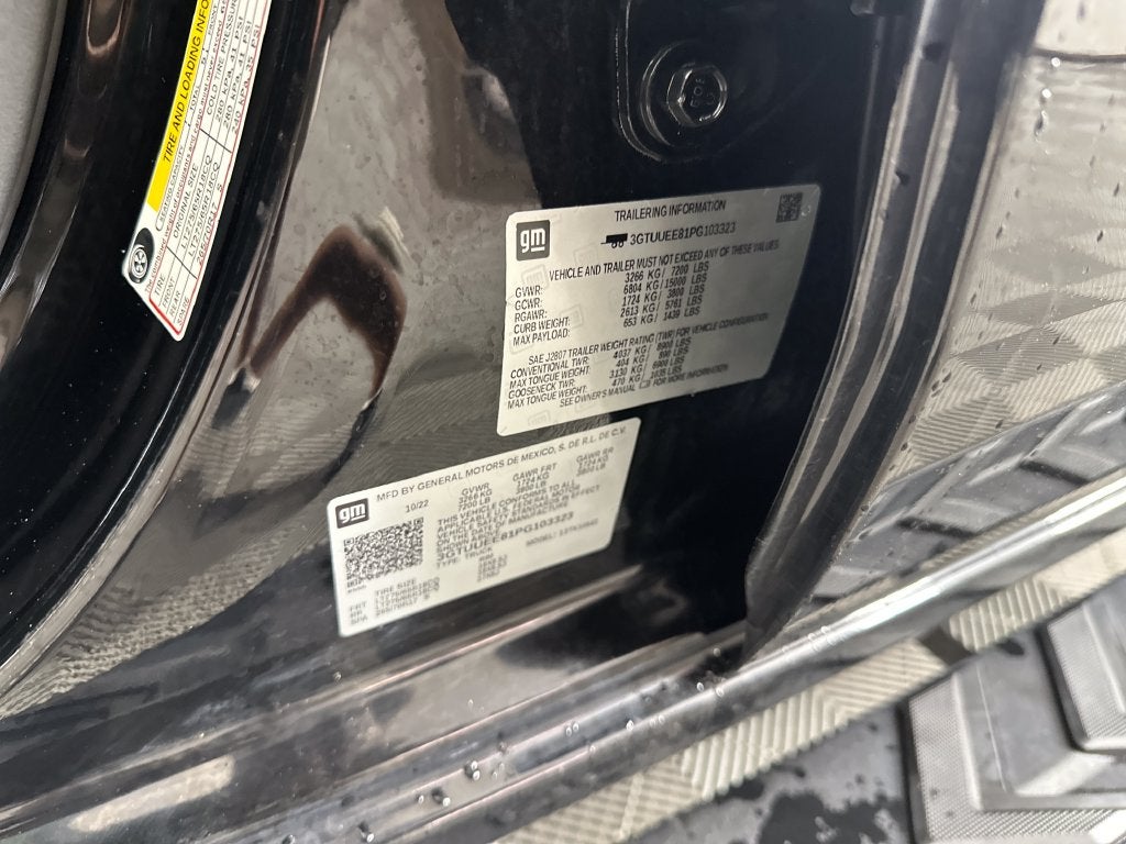 2023 GMC Sierra 1500 4WD Crew Cab Short Box AT4