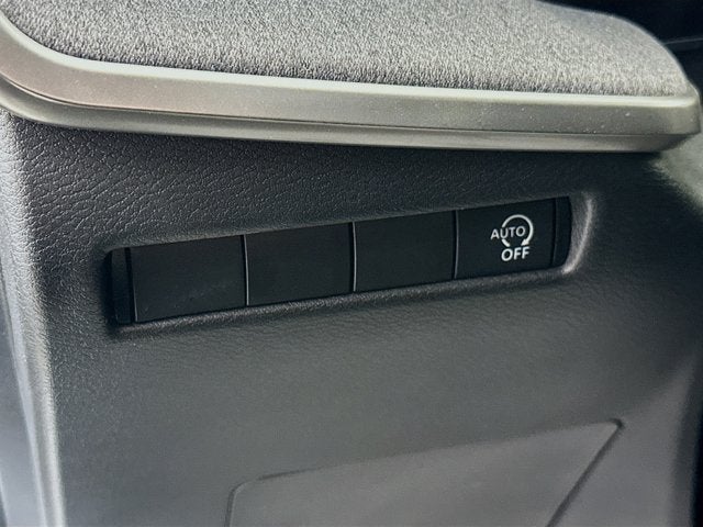 2025 Nissan Kicks SV FWD