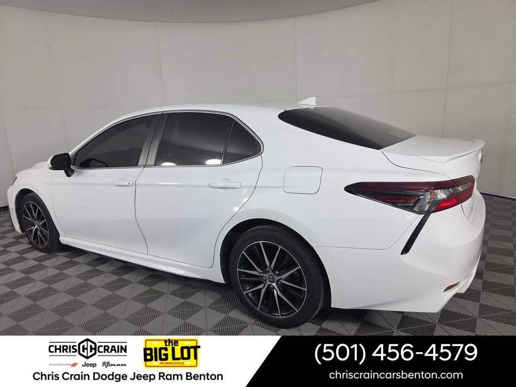 2022 Toyota Camry SE