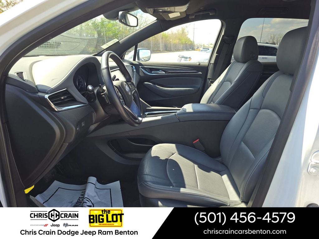 2023 Buick Enclave Essence