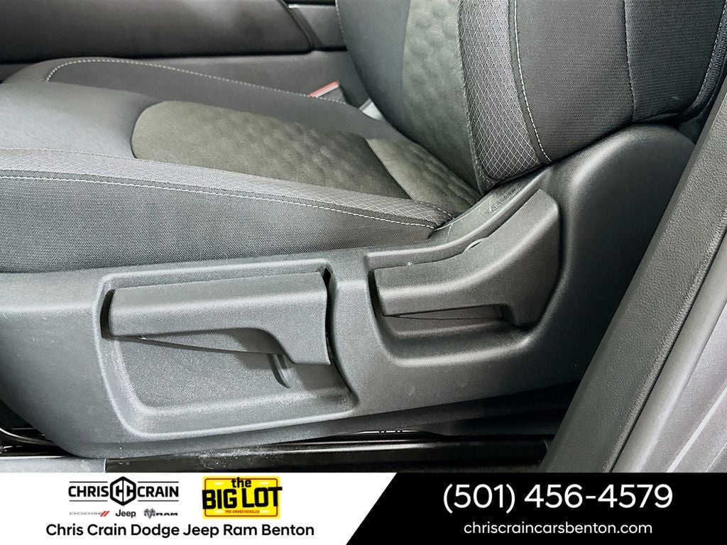 2024 Nissan Pathfinder S FWD