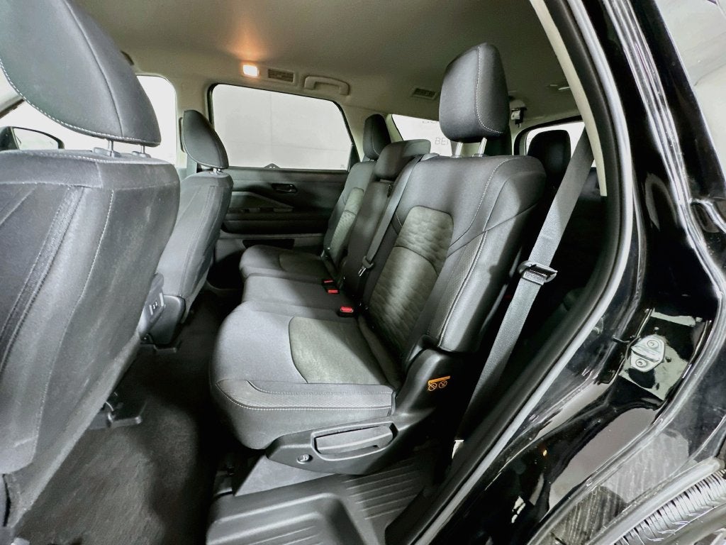 2026 Nissan Pathfinder S