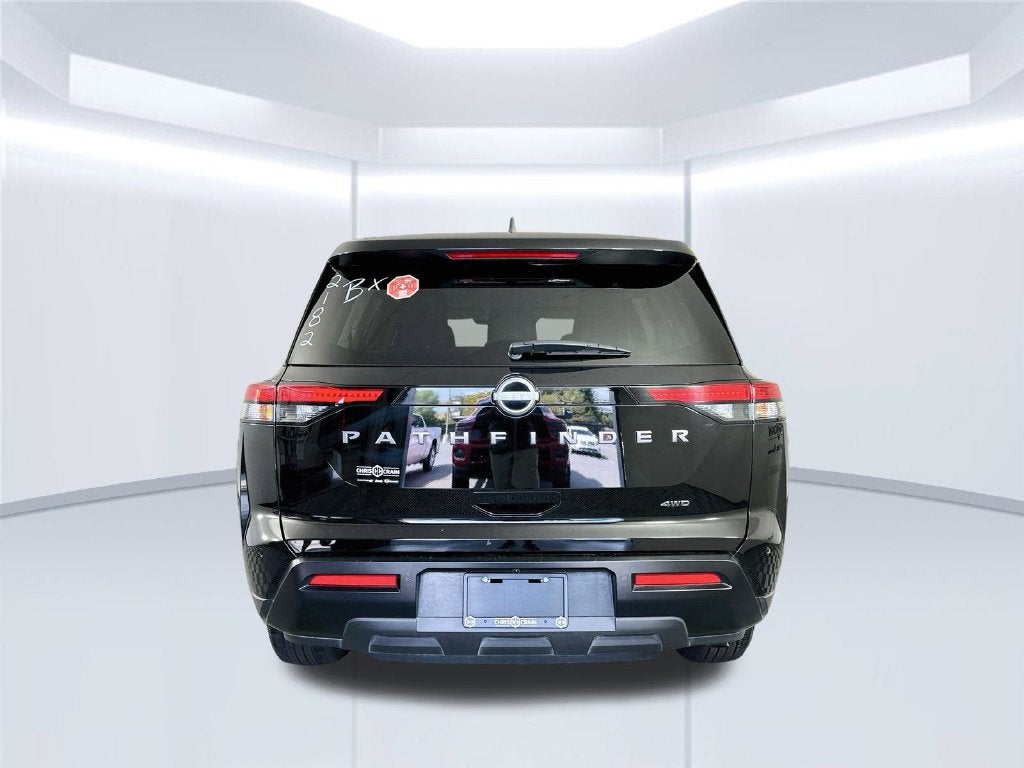 2026 Nissan Pathfinder S