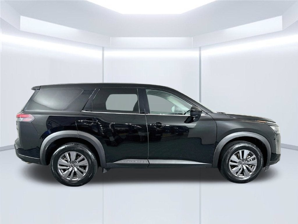 2026 Nissan Pathfinder S