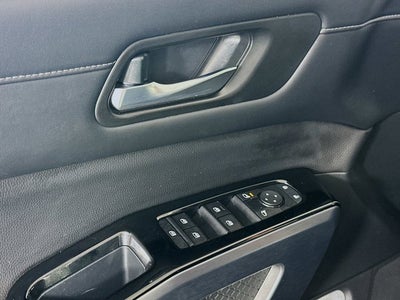 2023 Nissan Pathfinder SL FWD