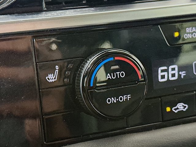 2023 Nissan Pathfinder SL FWD