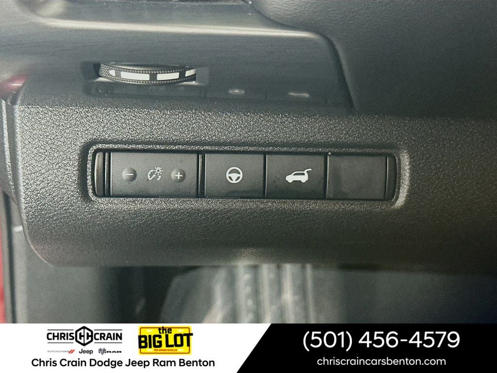 2024 Nissan Pathfinder SL FWD