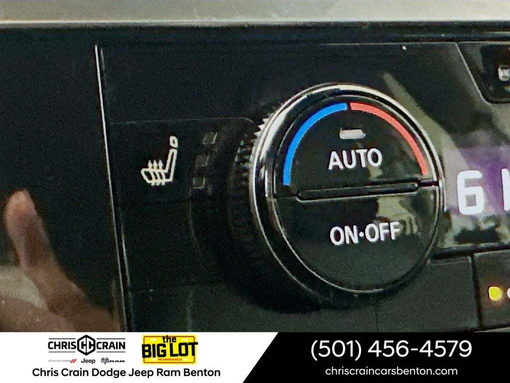 2024 Nissan Pathfinder SL FWD