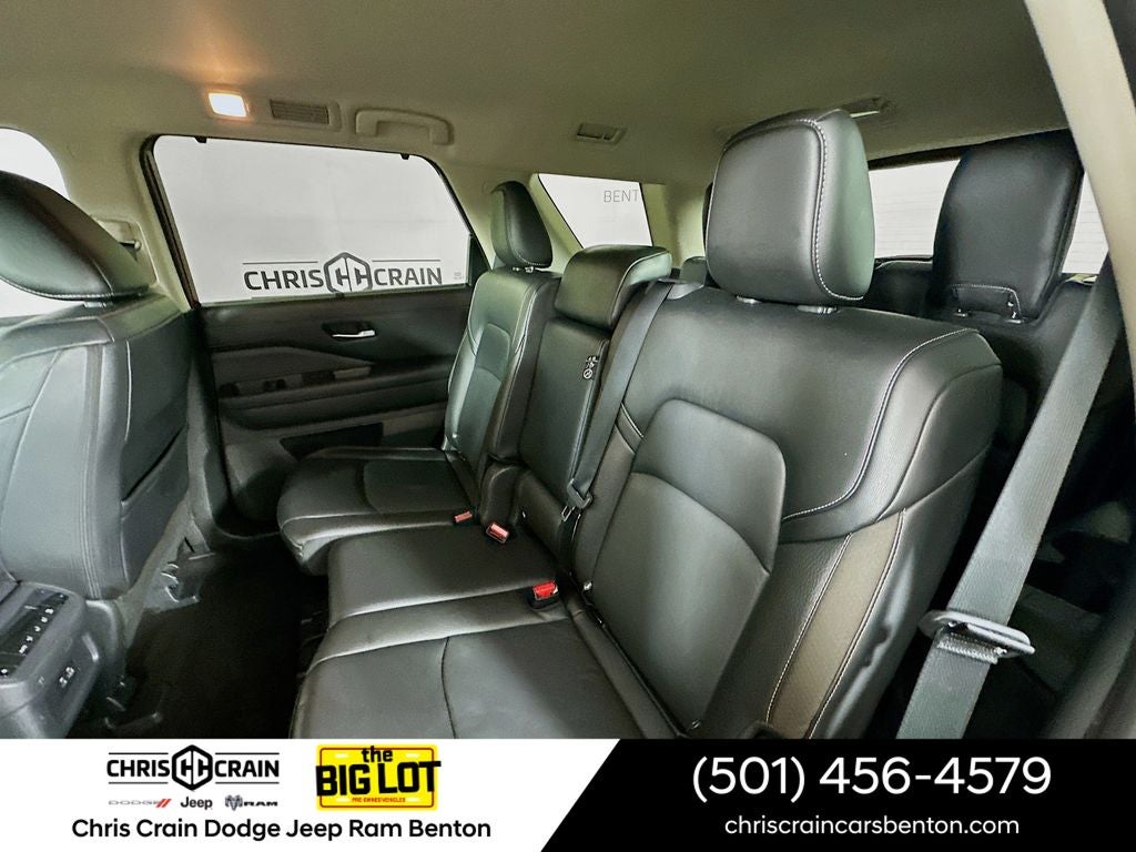 2024 Nissan Pathfinder SL FWD