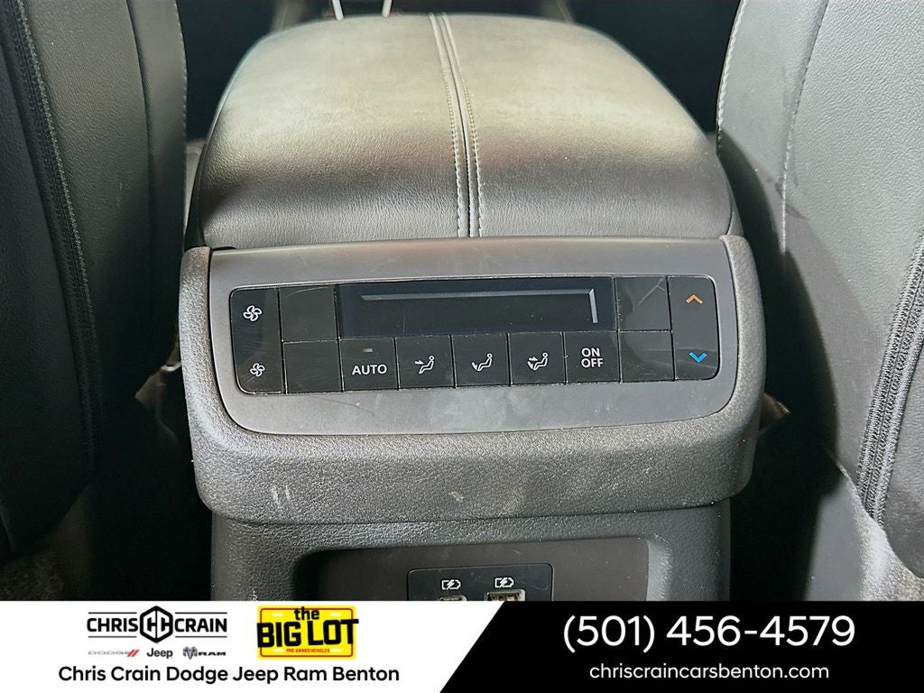 2024 Nissan Pathfinder SL FWD