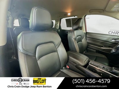 2024 Nissan Pathfinder SL FWD