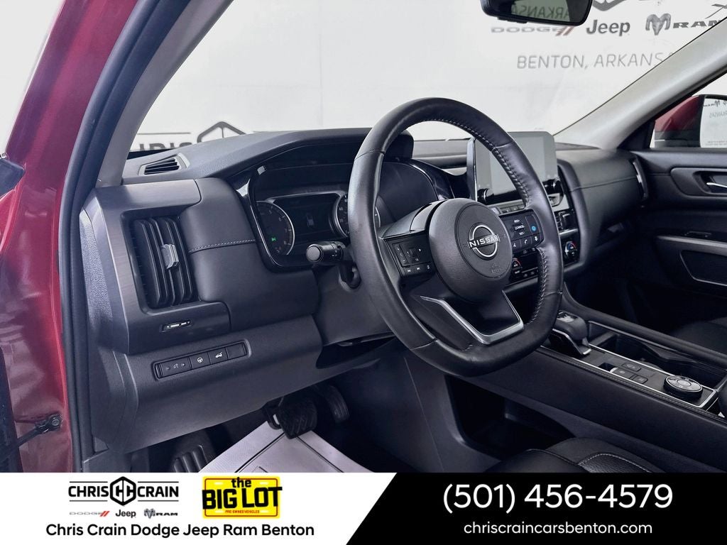 2023 Nissan Pathfinder SL 4WD