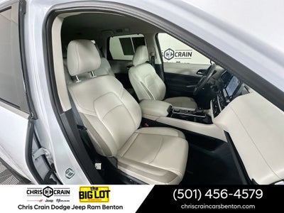 2025 Nissan Pathfinder SL 4WD
