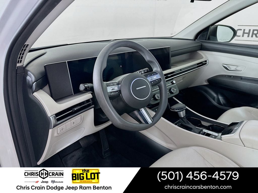 2025 Hyundai TUCSON SE