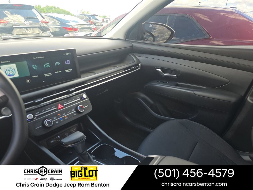 2026 Hyundai TUCSON SE