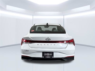 2021 Hyundai ELANTRA SE