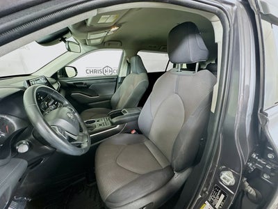 2022 Toyota Highlander LE