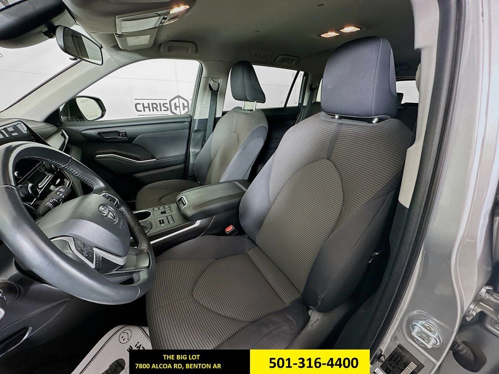 2024 Toyota Highlander LE