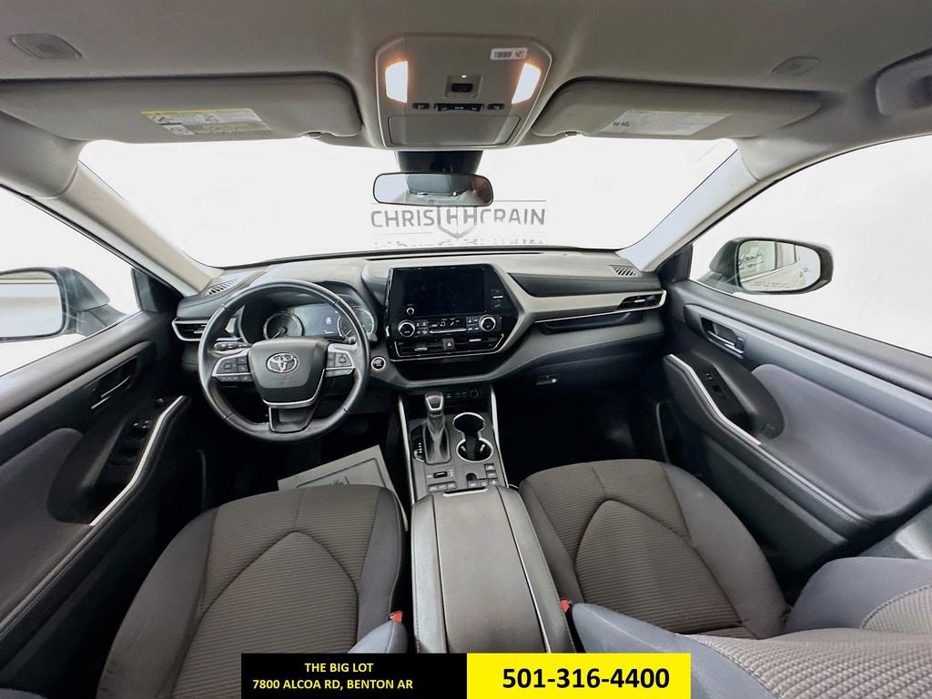 2024 Toyota Highlander LE