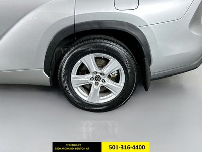 2024 Toyota Highlander LE