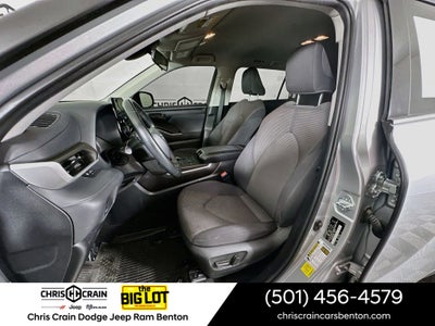 2022 Toyota Highlander LE