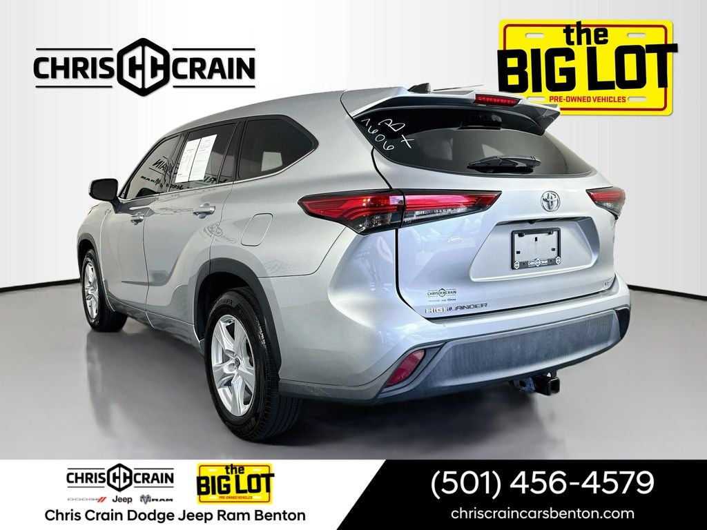 2022 Toyota Highlander LE