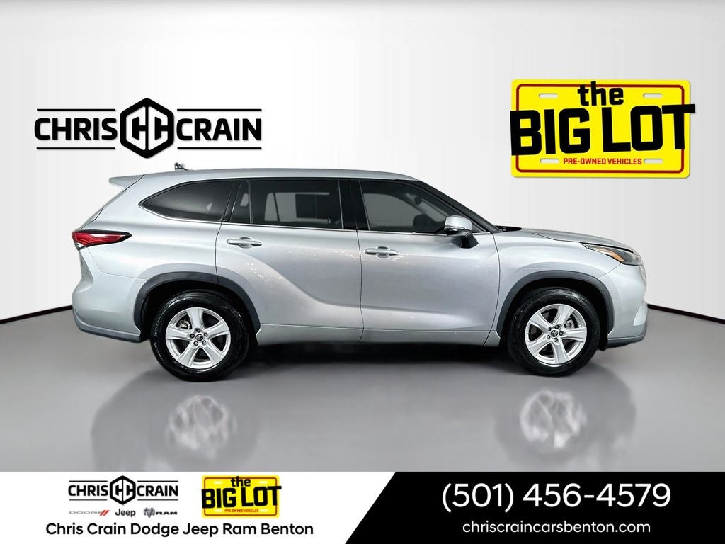 2022 Toyota Highlander LE