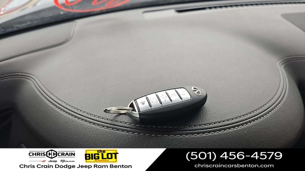 2024 INFINITI QX80 LUXE