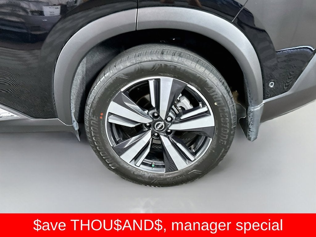 2023 Nissan Rogue Platinum FWD