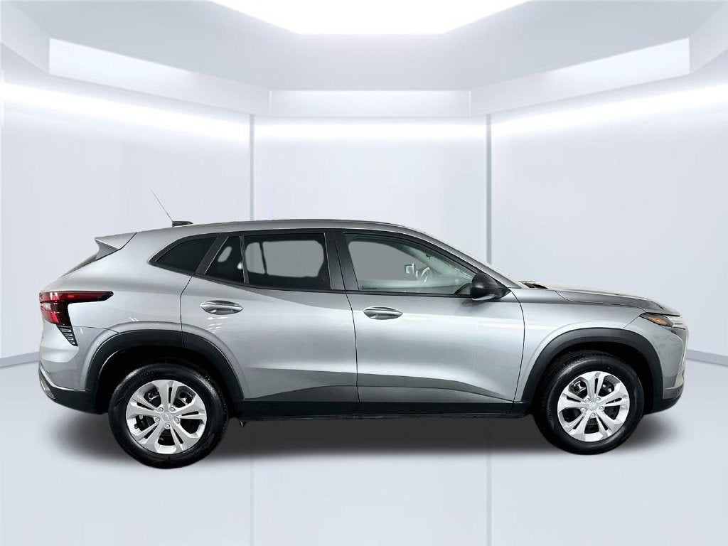 2026 Chevrolet Trax FWD LS