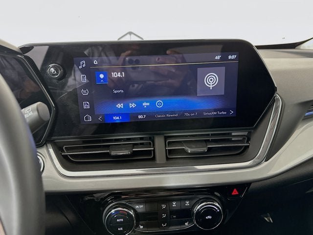 2025 Chevrolet Trax FWD LT