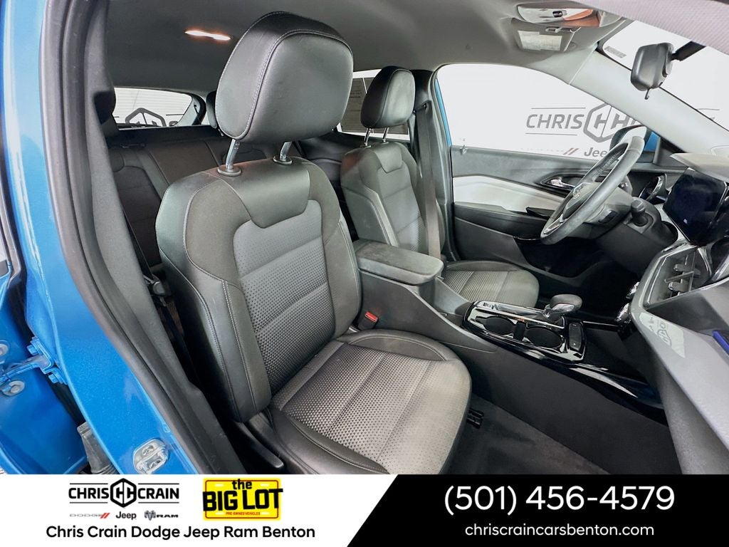 2025 Chevrolet Trax FWD LT