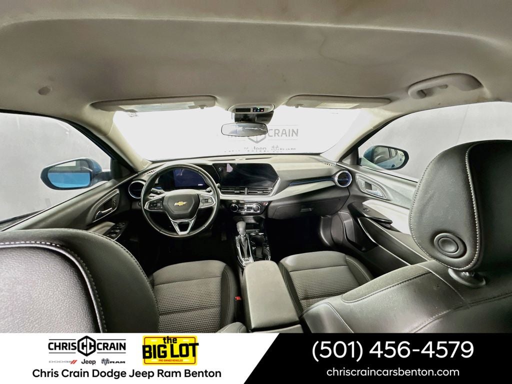2025 Chevrolet Trax FWD LT