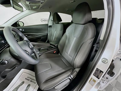 2024 Hyundai ELANTRA SE