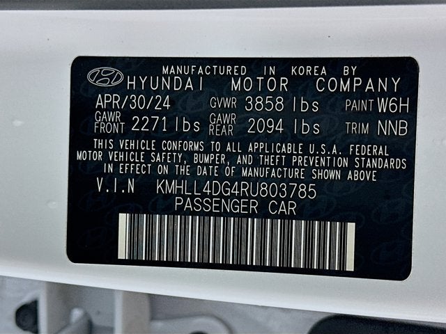 2024 Hyundai ELANTRA SE