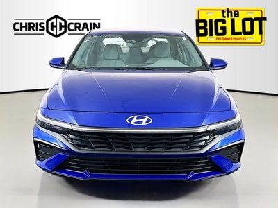 2024 Hyundai ELANTRA SE