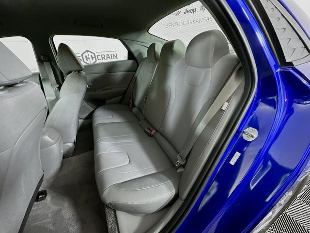 2024 Hyundai ELANTRA SE