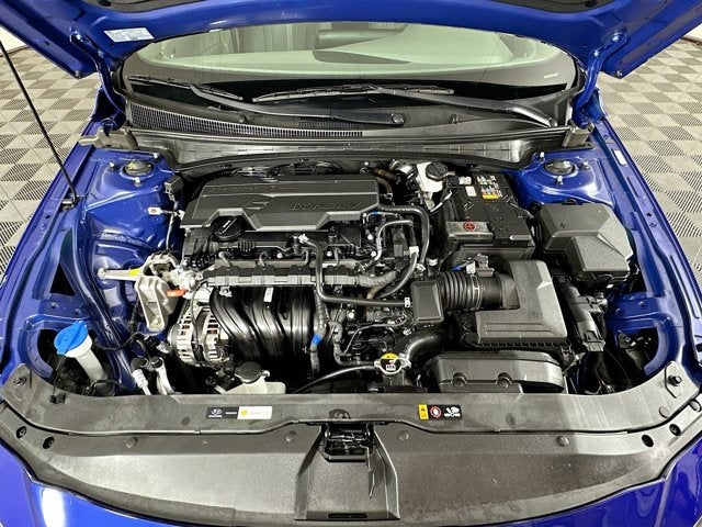 2024 Hyundai ELANTRA SE